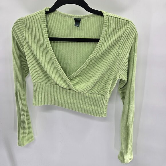 wild fable Tops - Wild Fable Mint Green Long Sleeved V-Neck Crop Top Small